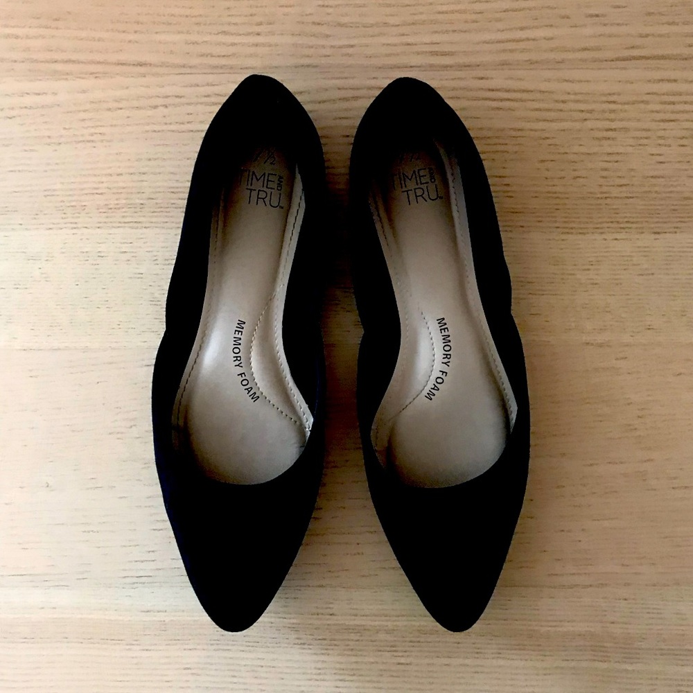 Black flats